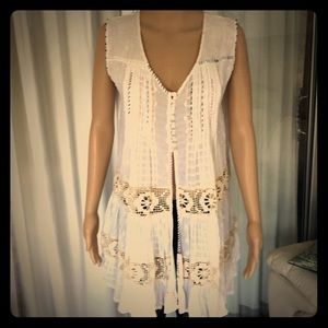 Antica Sartoria Sleeveless Top. Loads of detail